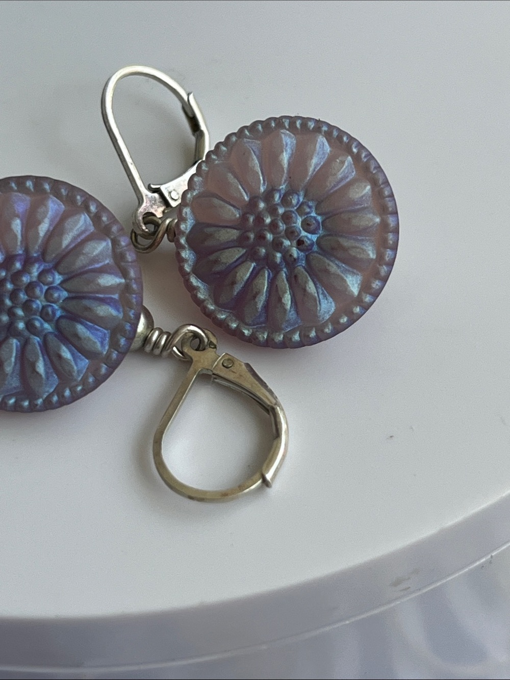 Pink Iridescent Floral Carved Buttons Earrings 18mm - Picture 12 of 12